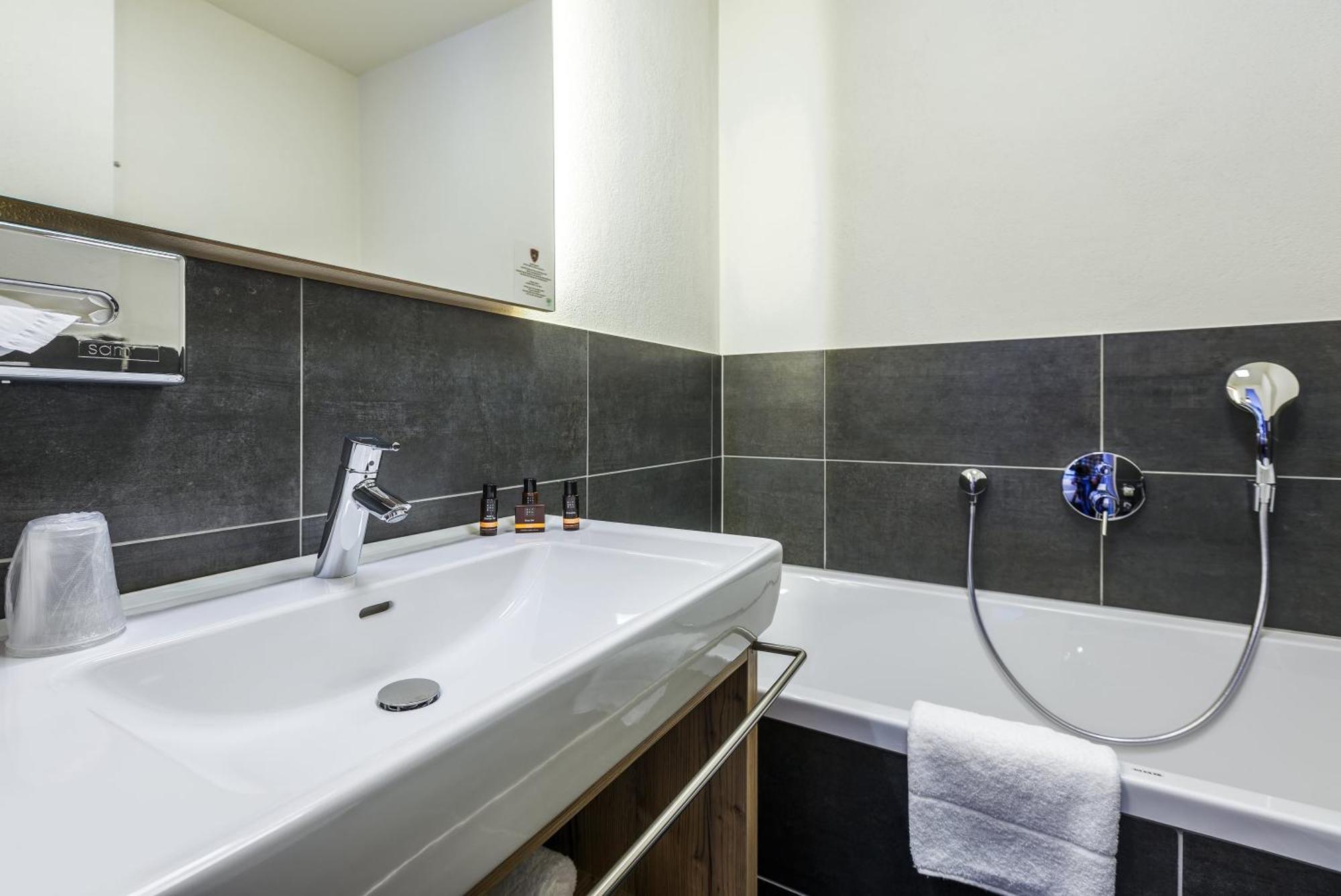 Avenida Mountain Aparthotel