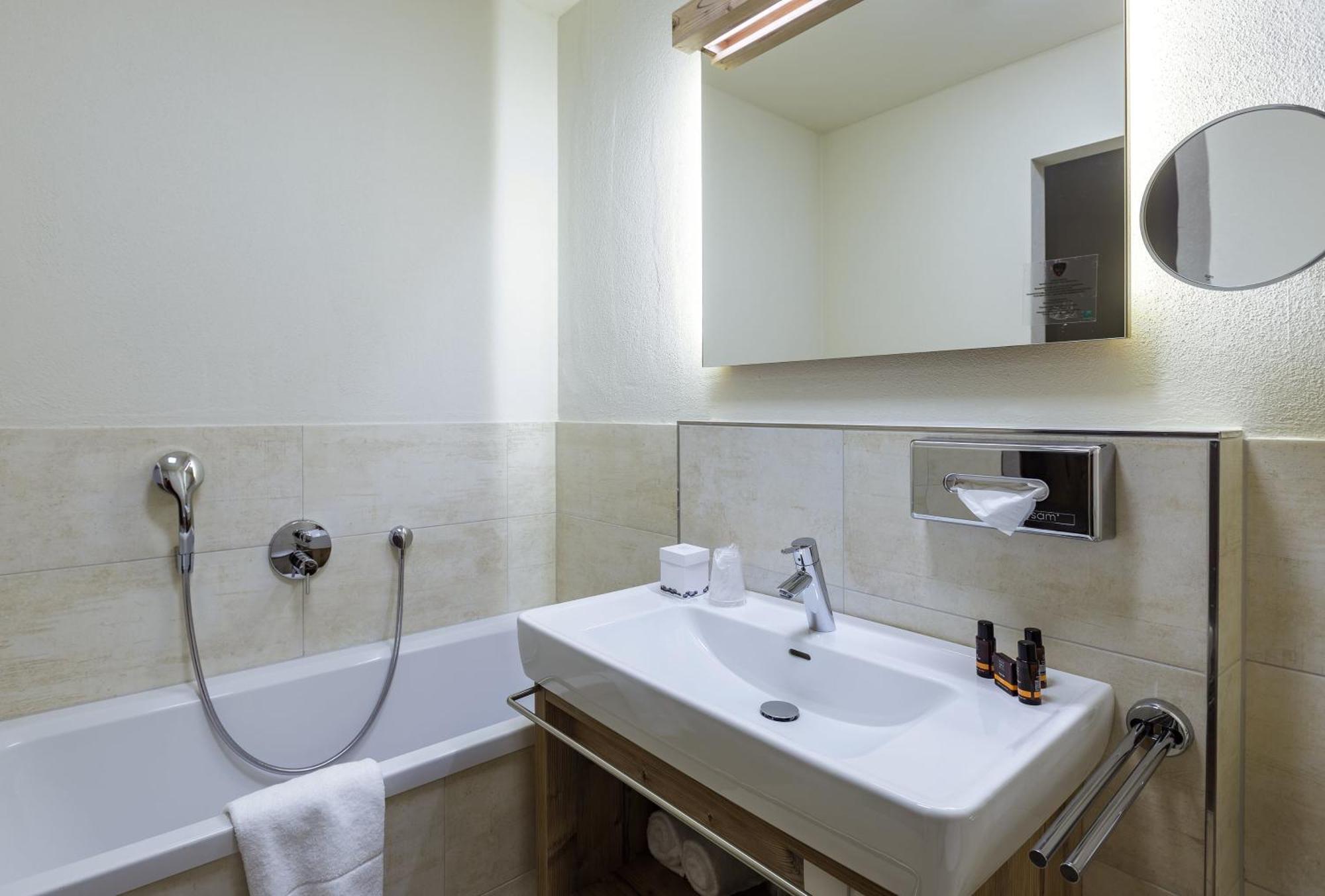 Aparthotel Avenida Mountain 4*