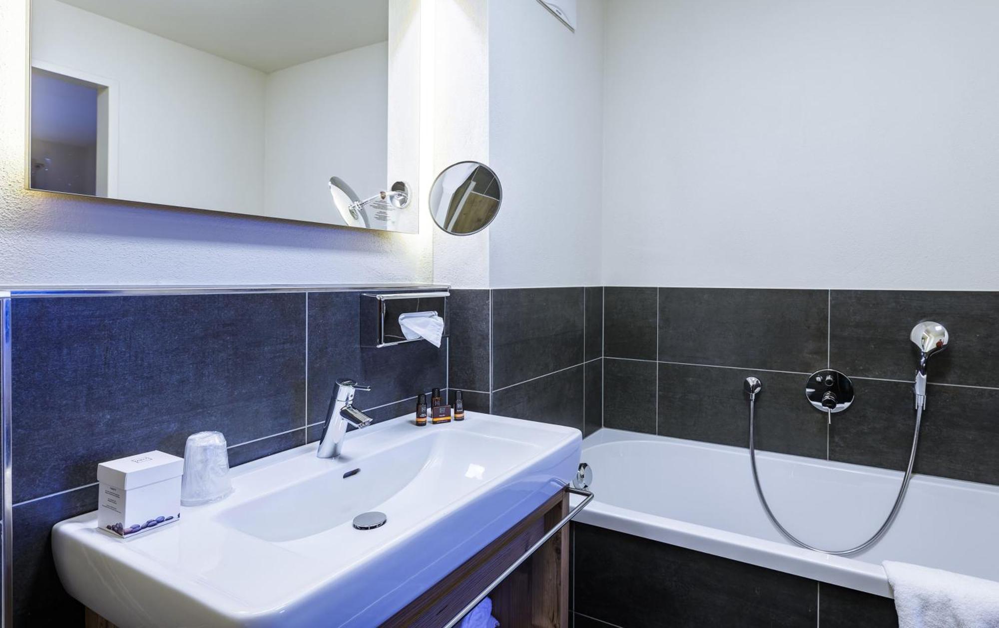 Avenida Mountain Aparthotel 4*