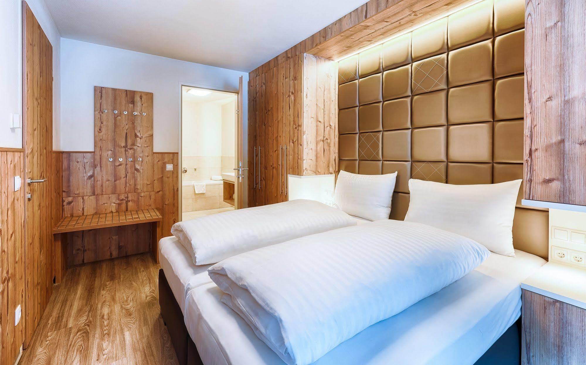 Avenida Mountain Aparthotel 4*